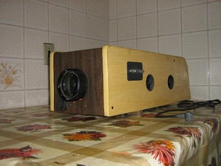 Illustration for article titled Projectors Made From Trash Deliver HD Video and Stereoscopic Movies